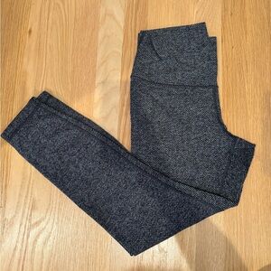 Size 10 lululemon wunder under leggings